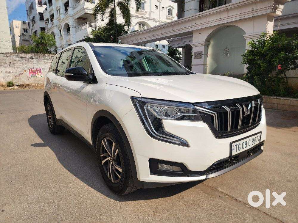 Mahindra Xuv700 Ax 5 Petrol Mt Str (e), 2024, Petrol