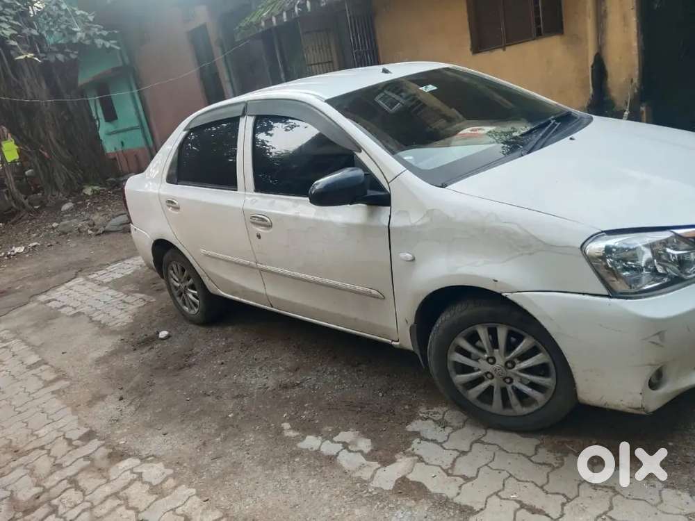 Toyota Etios Sportivo 2012