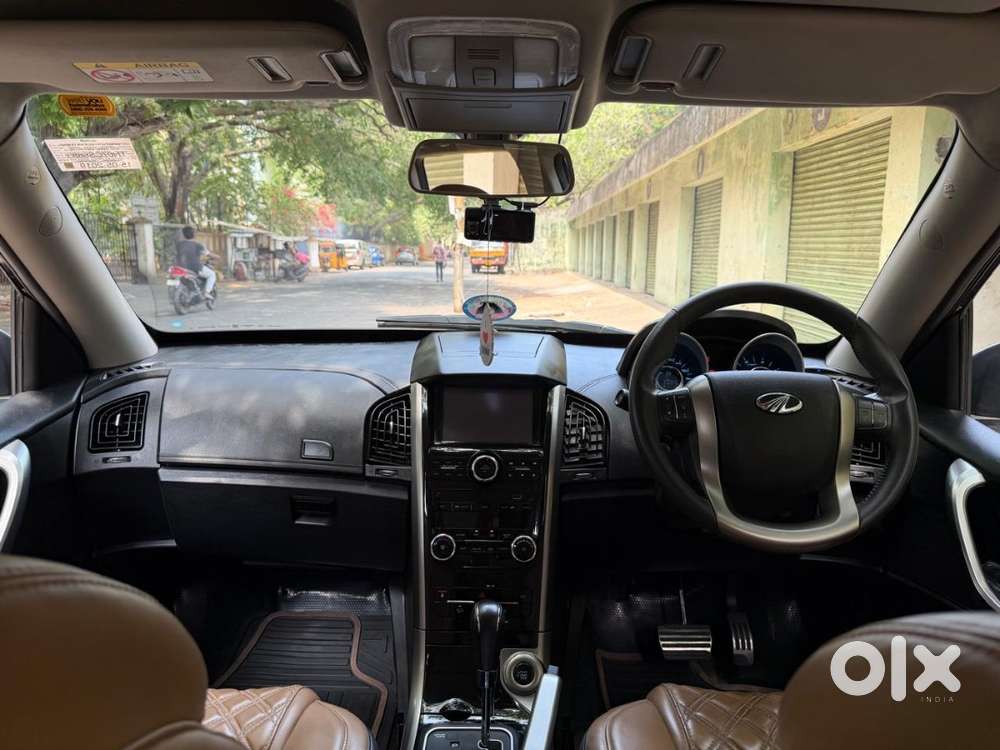 Mahindra Xuv500 W11(o)  2019 Diesel 37300 Km Driven
