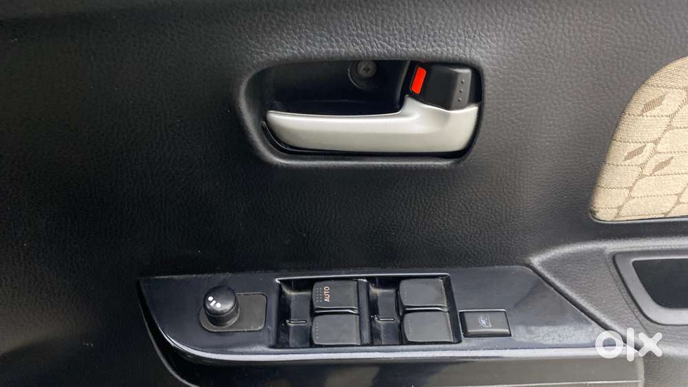 Maruti Suzuki Wagon R Amt Vxi Plus, 2017, Petrol