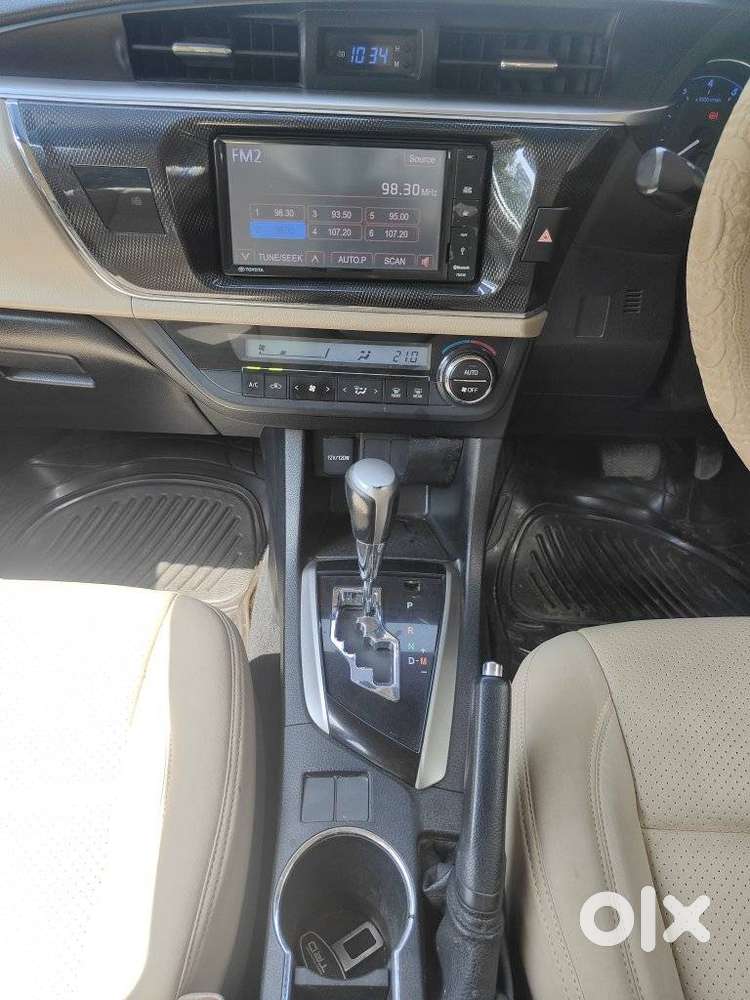 Toyota Corolla Altis G At, 2015, Petrol
