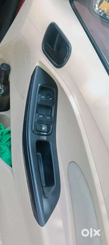 Ford Aspire Titatinium Blu 2016