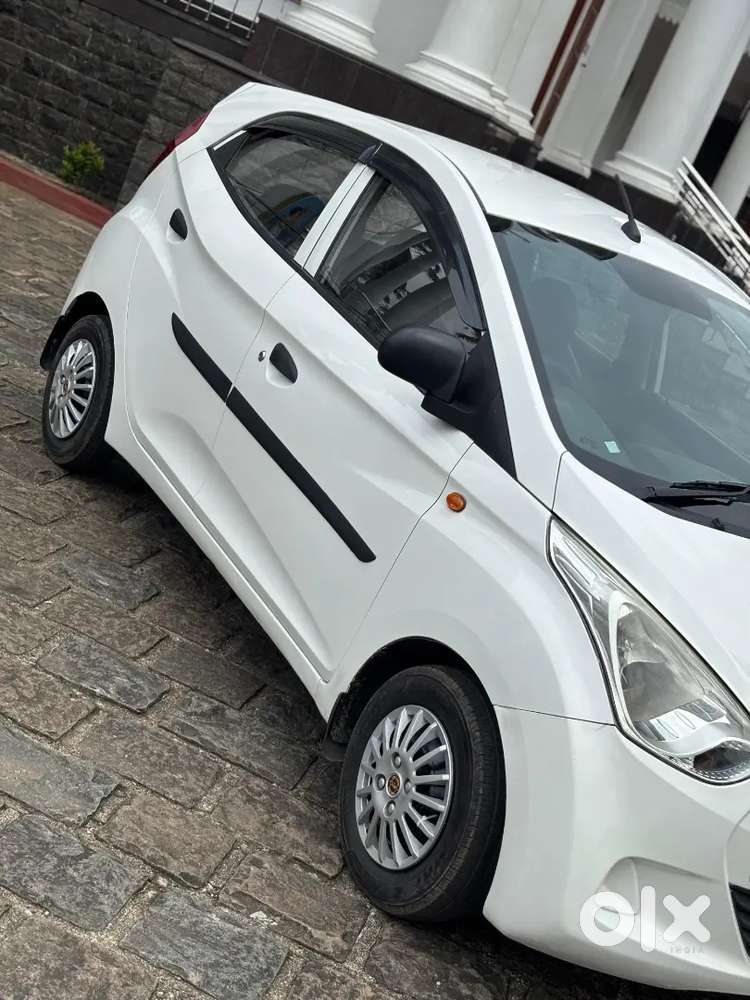 Hyundai Eon 2011 Petrol 70000 Km Driven