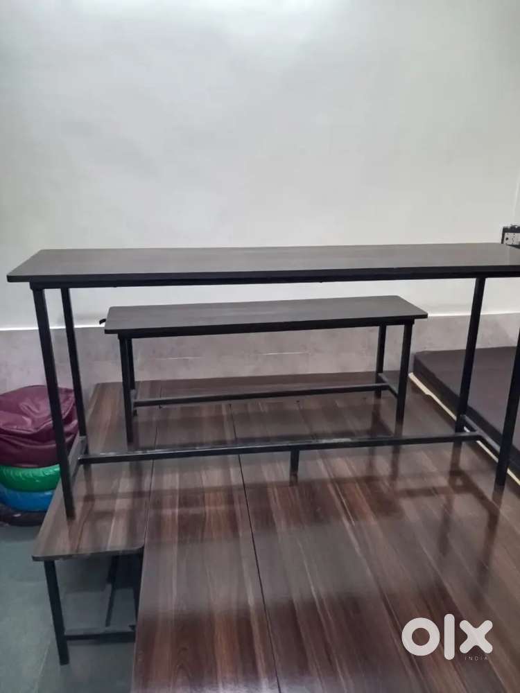 Student table set for coaching classes
