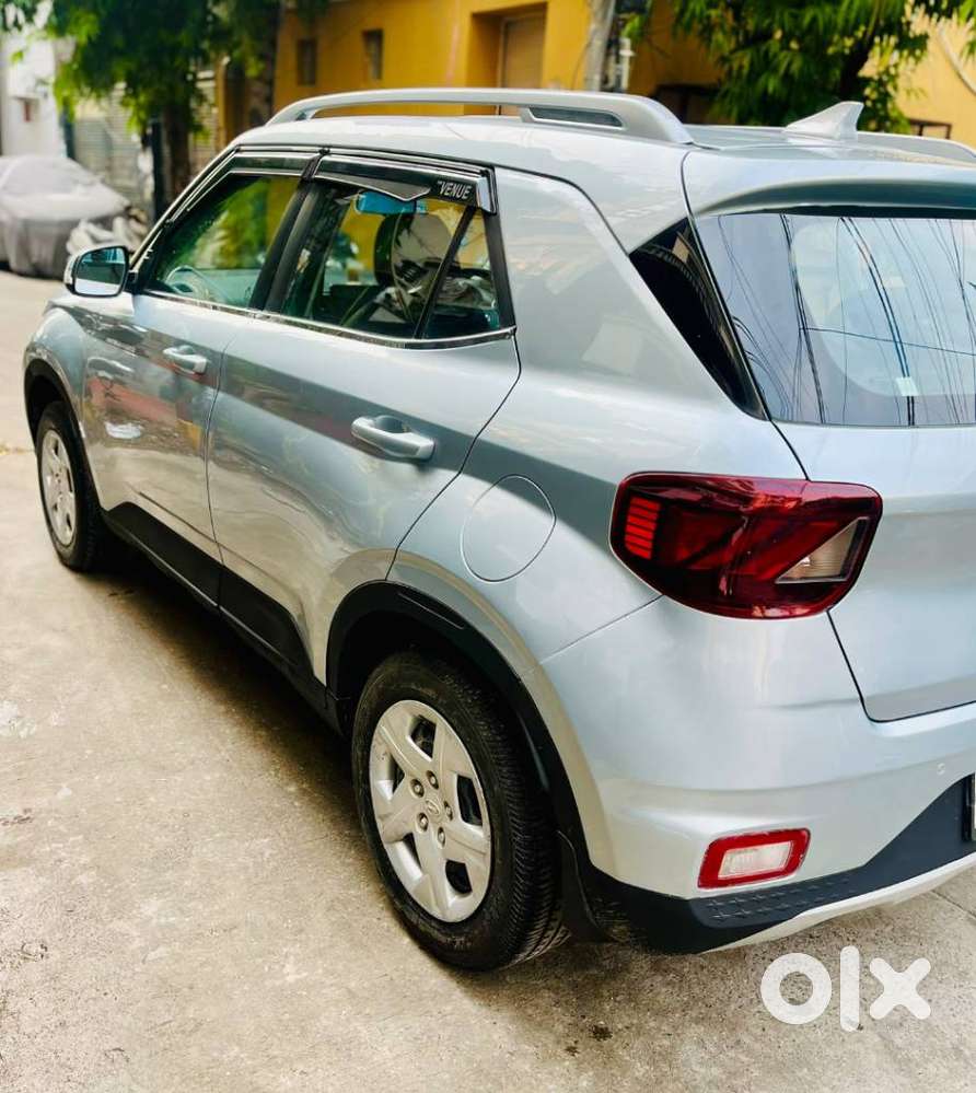 Hyundai Venue S Plus Mt 1.2 Kappa, 2022, Cng & Hybrids