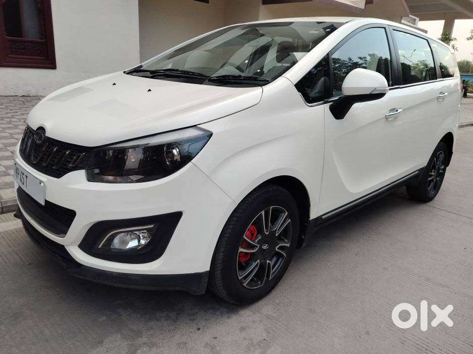 Mahindra Marazzo M6, 2021, Diesel