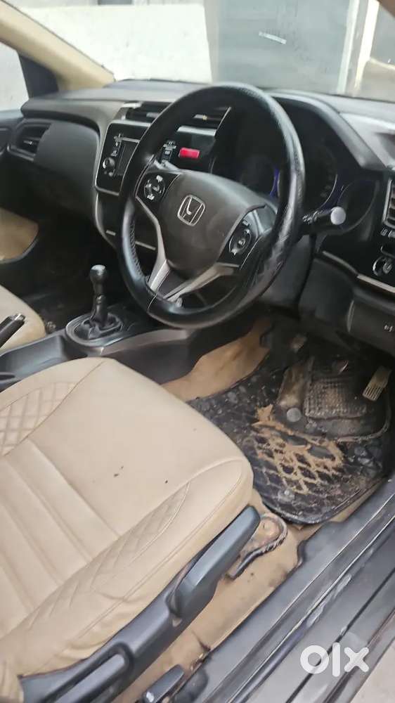 Car Is In Very Good Condition Push Button Start Sunroof Top Model Dies