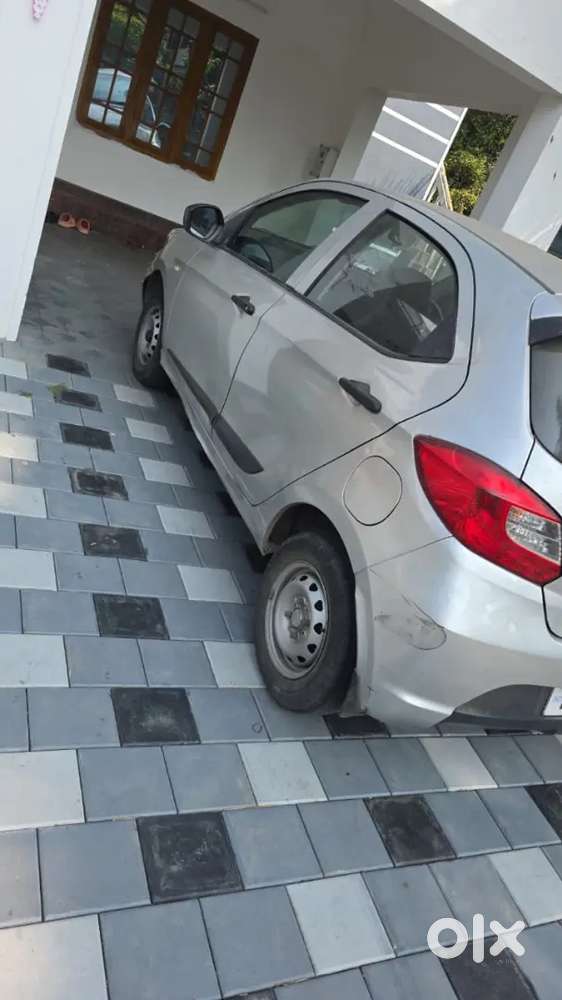 Tata Tiago 2018 Petrol