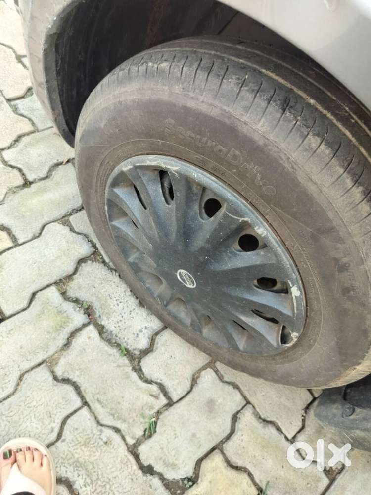 Maruti Suzuki Swift Vxi + Manual, 2013, Petrol