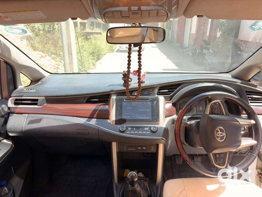 Toyota Innova Crysta 2016 Diesel Well Maintained