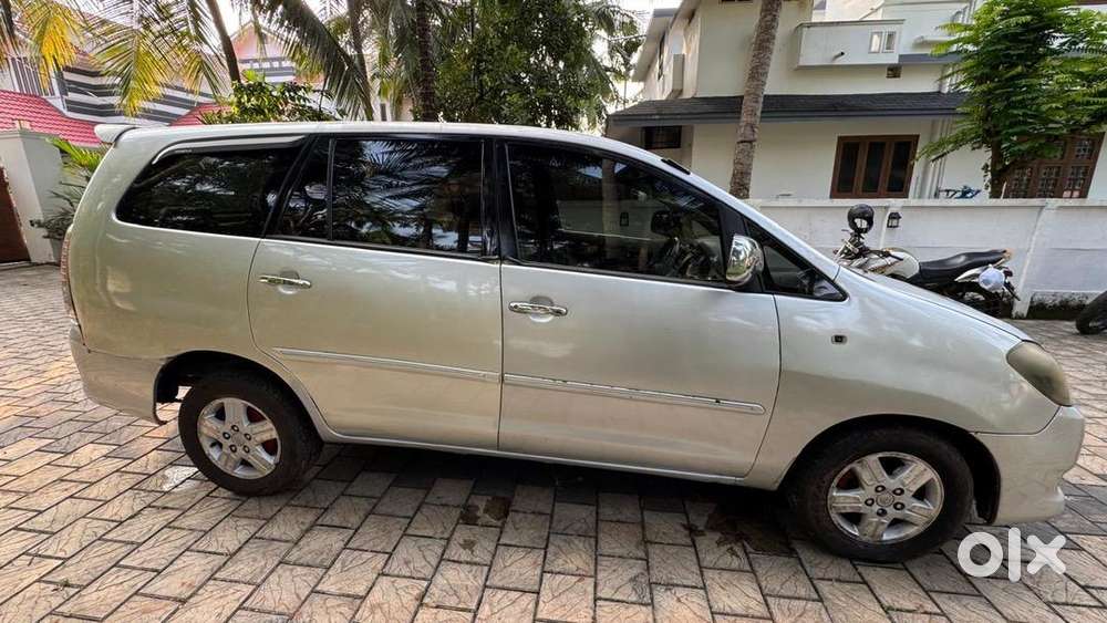 Toyota Innova 2006 Diesel Well Maintained