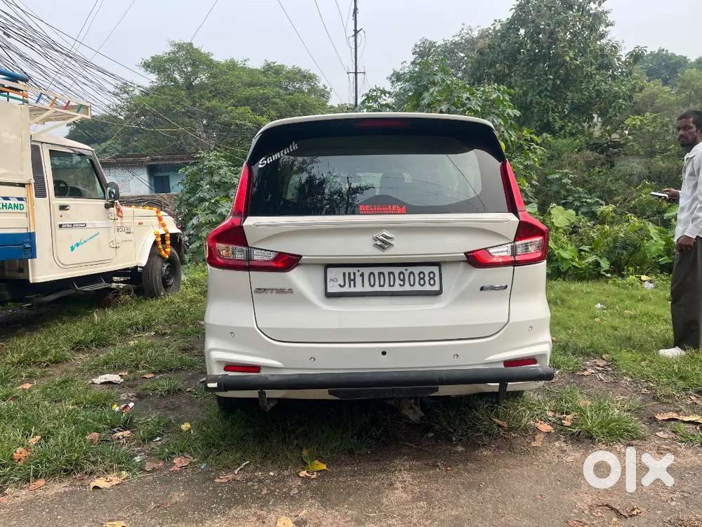 Maruti Suzuki Ertiga Vxi Petrol 2025