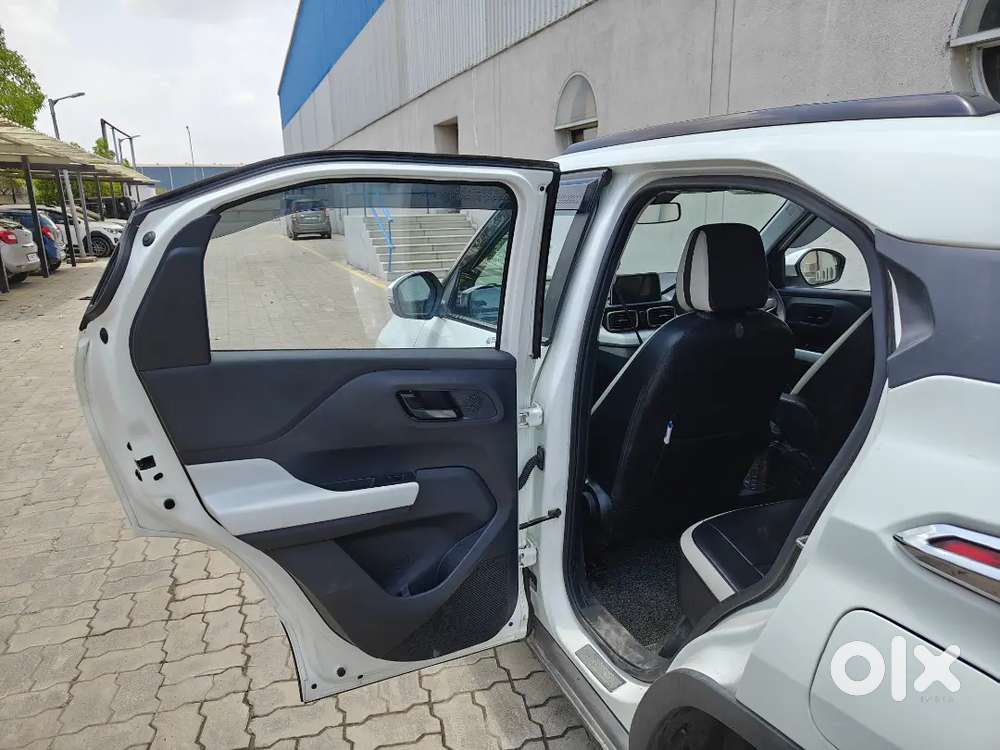 Tata Punch Dazzle Sunroof 2024 Model Car