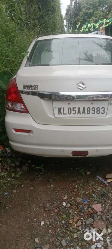 Maruti Suzuki Dzire 2010 Petrol 82000 Km Driven