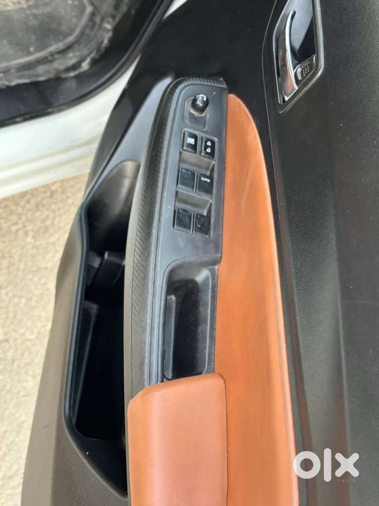 Maruti Suzuki Swift Vxi, 2023, Petrol