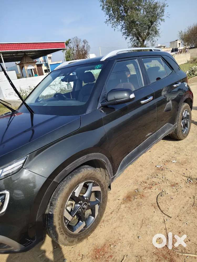 Hyundai Venue 2019 Petrol 62589 Km Driven