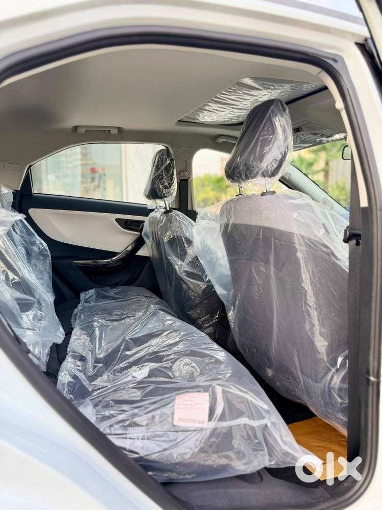 Tata Nexon Pure Plus (s) Petrol Amt, 2026, Petrol