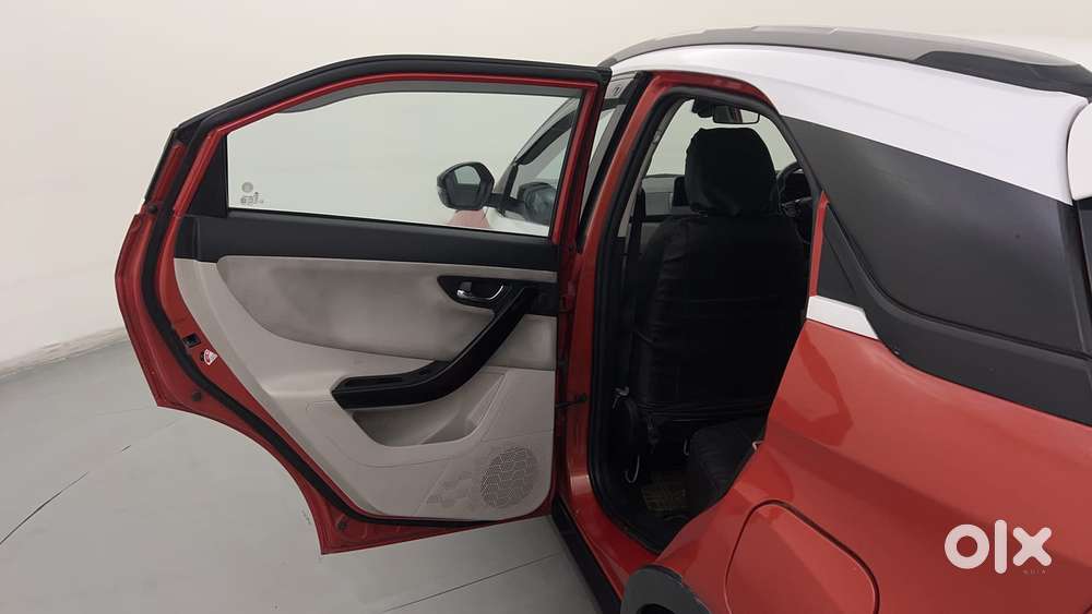 Tata Nexon 1.5 Revotorq Xza Plus Dual Tone Roof Amt (s), 2021, Petro..