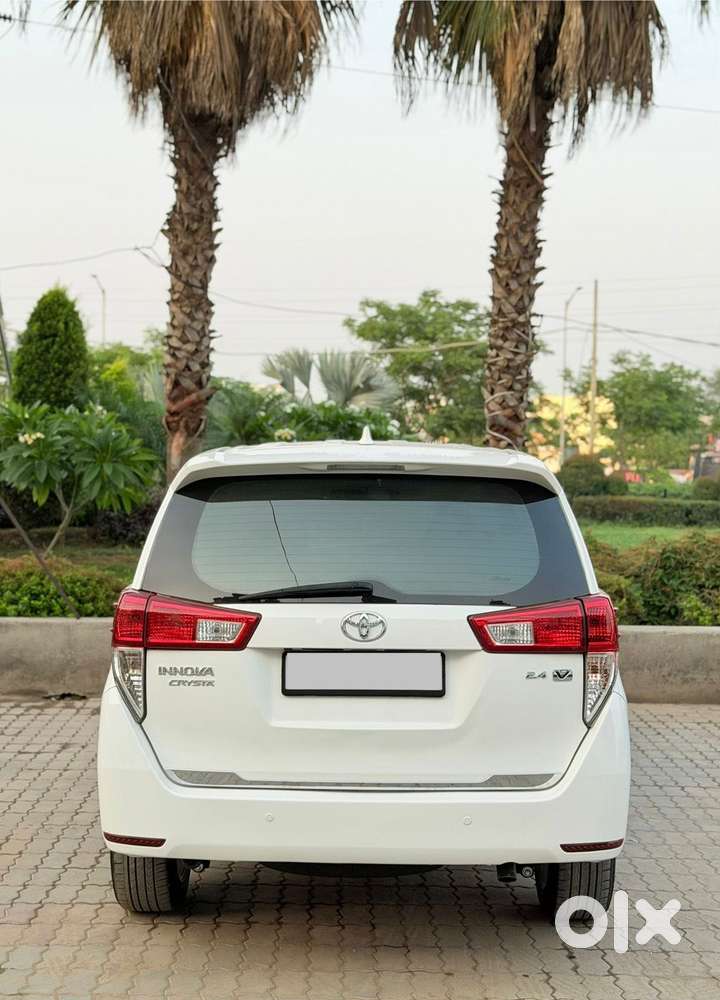 Toyota Innova Crysta 2.4 Vx Mt, 2016, Diesel