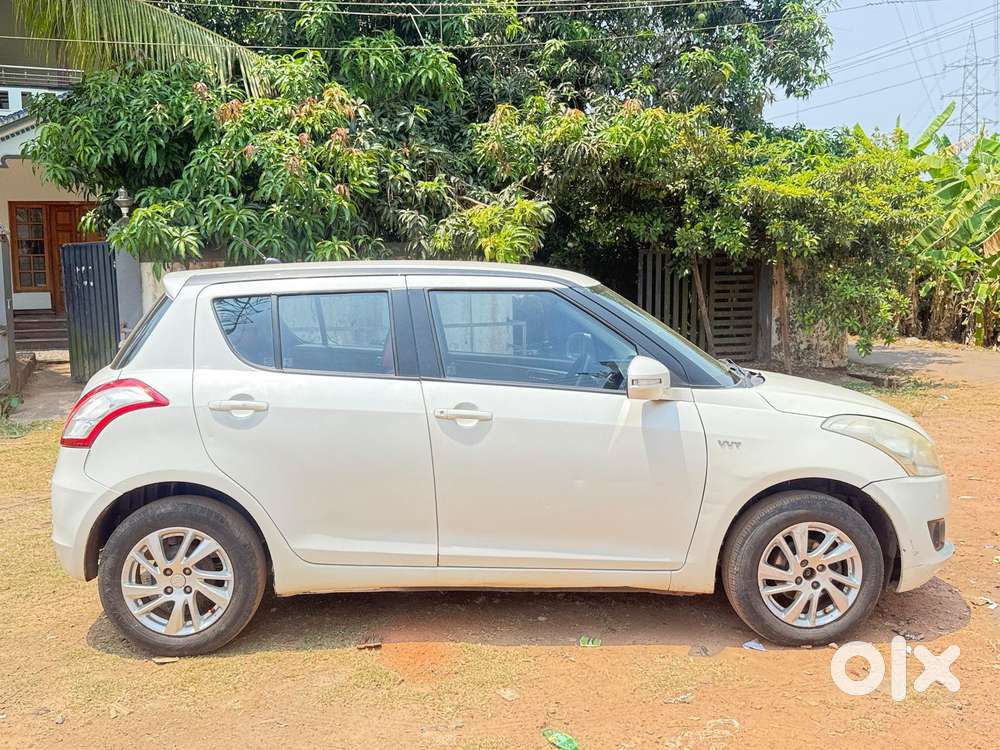 Maruti Suzuki Swift Zxi, 2012, Petrol