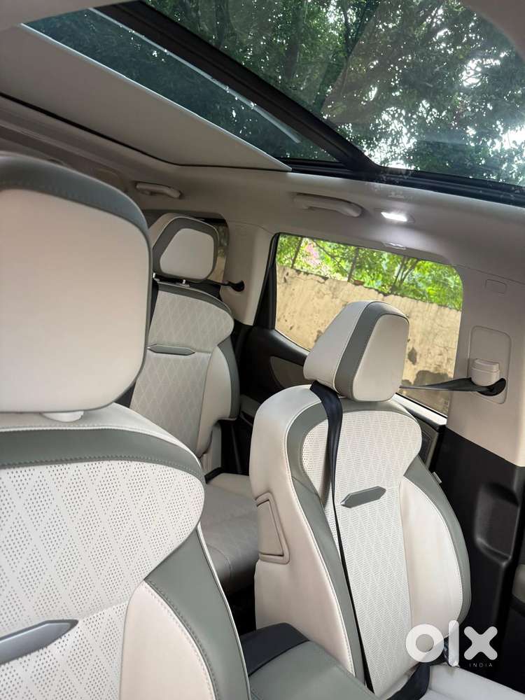 Mahindra Xev9s Others, 2026, Electric