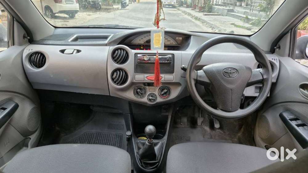 Toyota Etios, 2011, Petrol