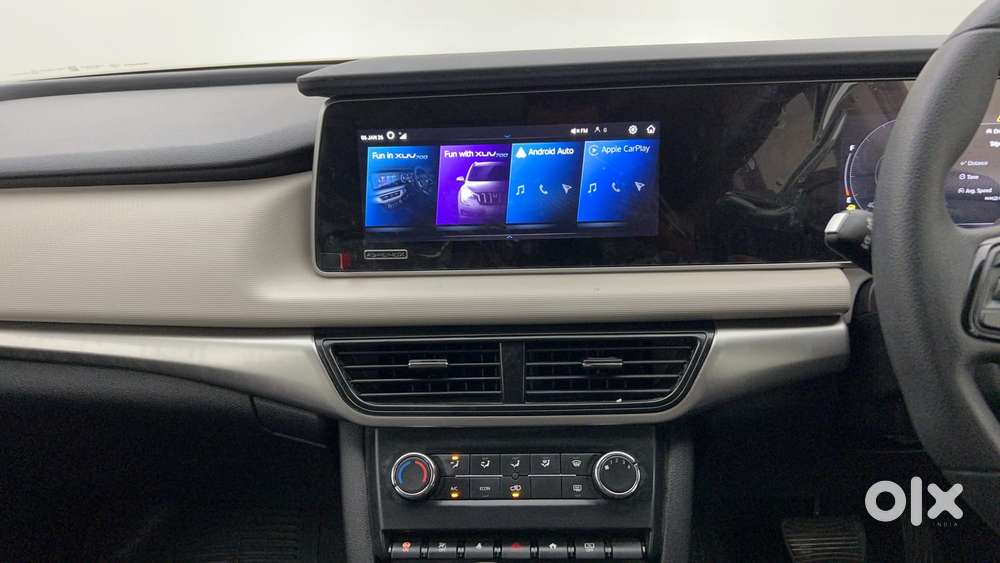 Mahindra Xuv700 2.0 Ax 5 Petrol At Str, 2023, Petrol