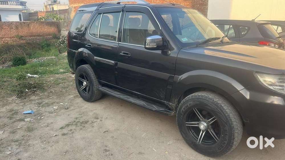 Tata Safari Storme 2013