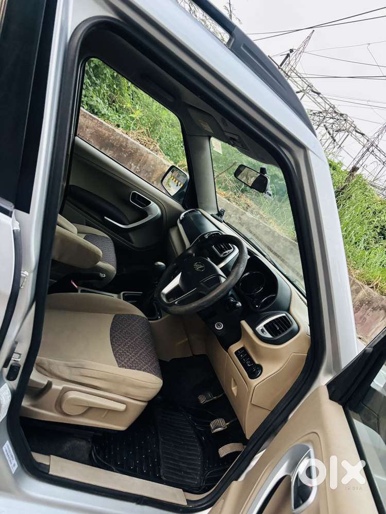 Mahindra Tuv 300 Mhawk100 T8, 2017, Diesel