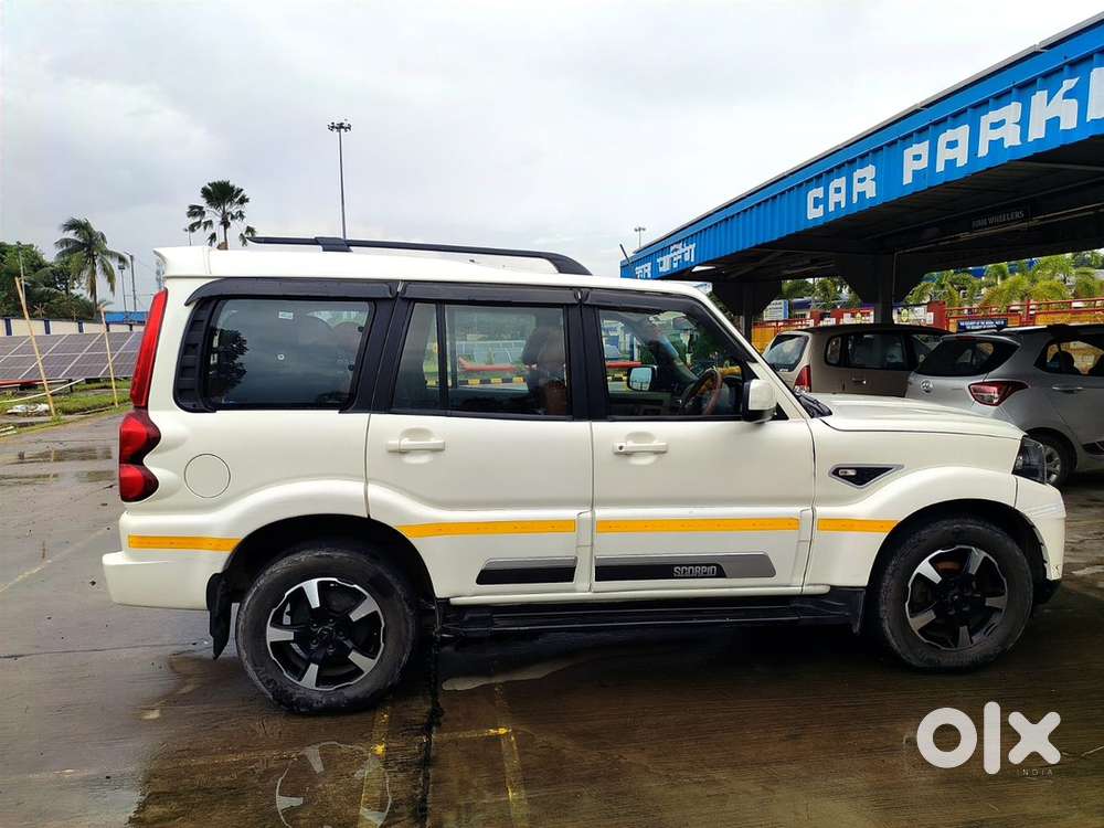 Mahindra Scorpio S11 Diesel 2023