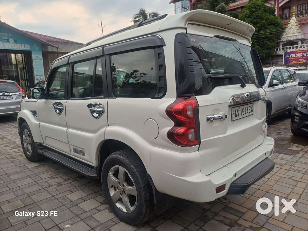 Mahindra Scorpio S11 Mt 7s, 2022, Petrol