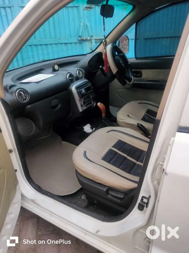 Hyundai Santro 1.1 Sportz 2012