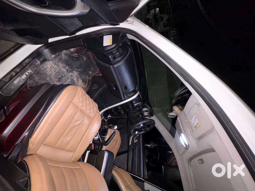 Mahindra Xuv500 W11 2018 Showroom Condition