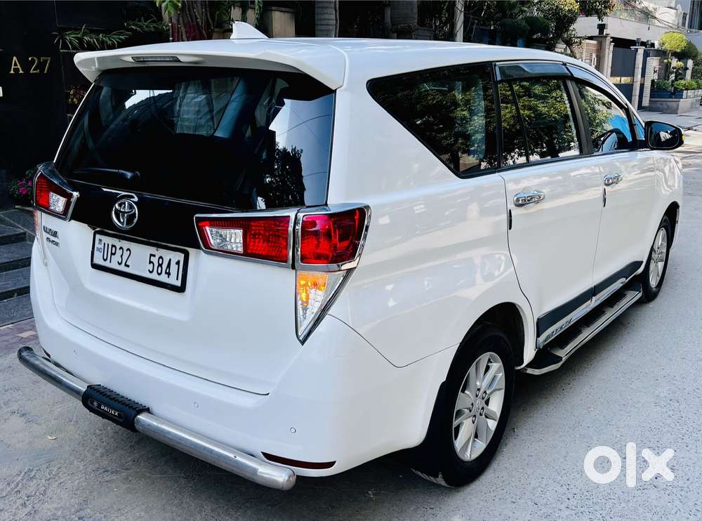Toyota Innova Crysta [2020-ongoing] 2.4 Gx 7 Str, 2023, Diesel