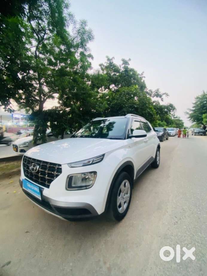 Hyundai Venue, 2021, Petrol