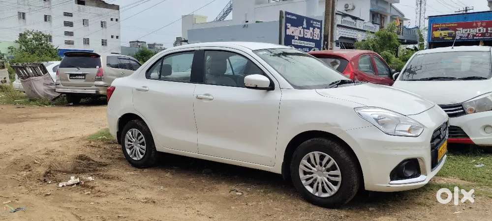 Maruti Suzuki Dzire 2021 Petrol 82000 Km Driven