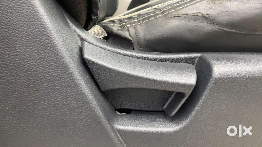 Mahindra Xuv300 W6, 2023, Petrol