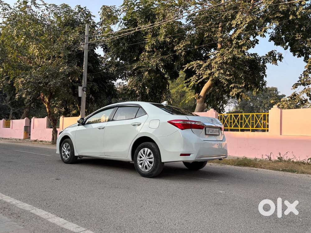 Toyota Corolla Altis 2013-2017 D-4d J, 2017, Diesel