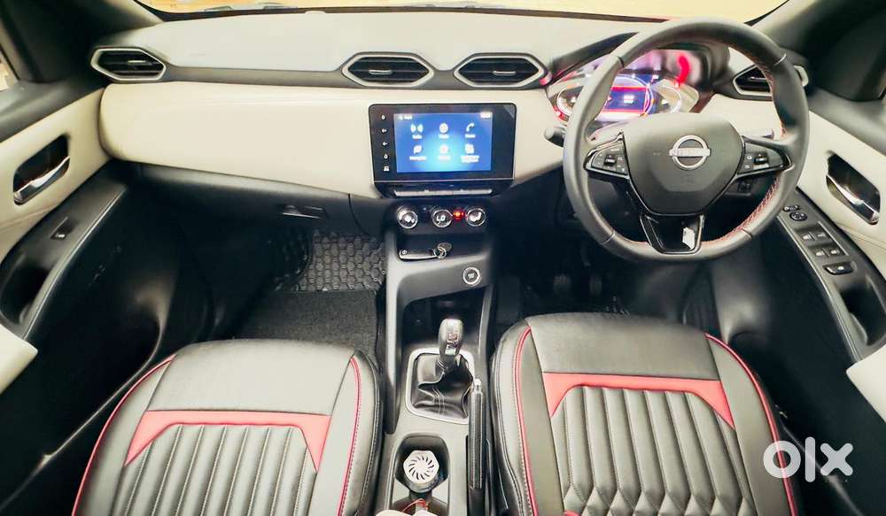 Nissan Magnite Tekna B4d 1.0 Amt Cng, 2025, Petrol