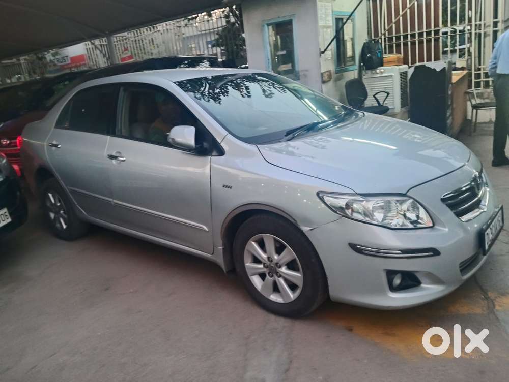 Toyota Corolla Altis 2011
