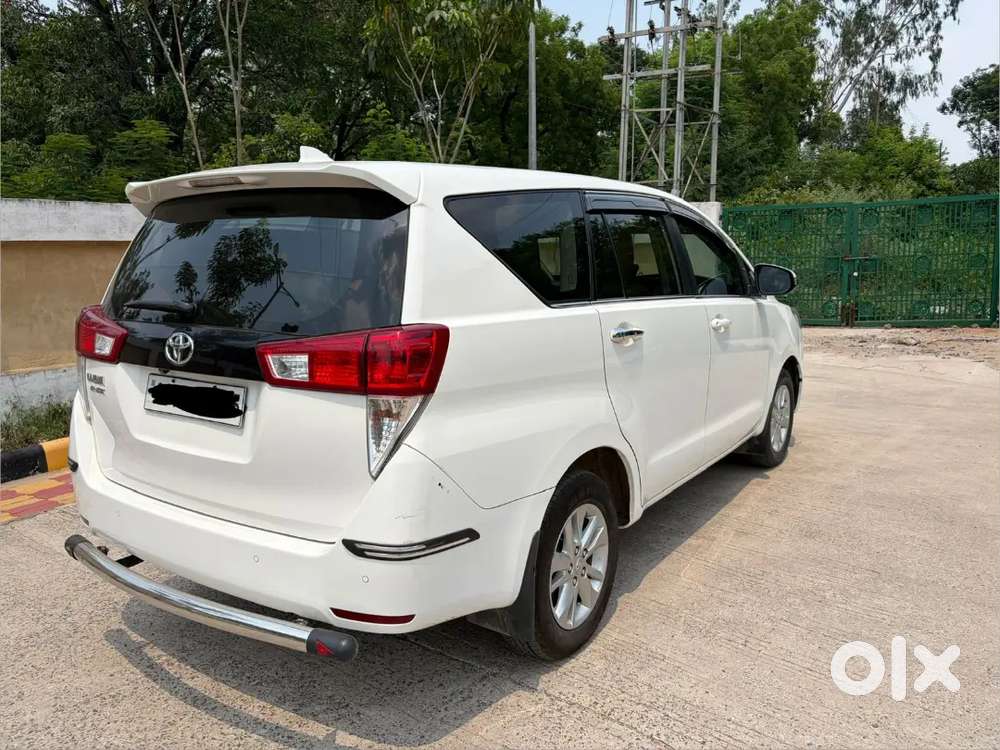 Toyota Innova Crysta 2024