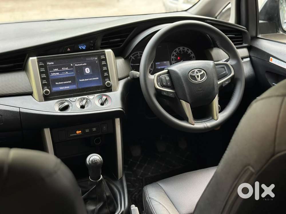 Toyota Innova Crysta 2.4 G Mt 8s, 2022, Diesel