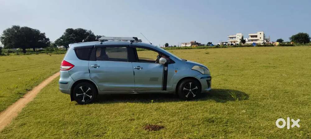 Maruti Suzuki Ertiga 2012 Diesel 235000 Km Driven
