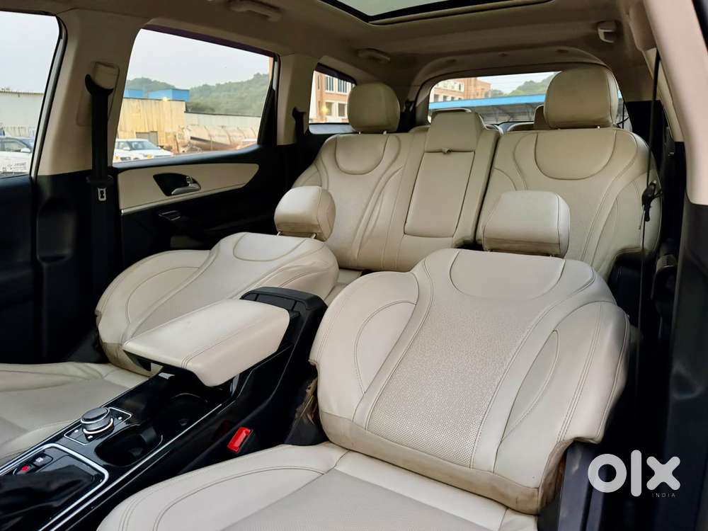 Mahindra Xuv700 2.0 Ax 7 Petrol At Luxury Pack Str, 2022, Petrol