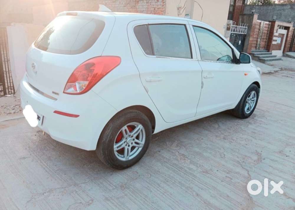 Hyundai I20 Sportz 1.4 Crdi 6 Speed Bs-iv, 2012, Diesel
