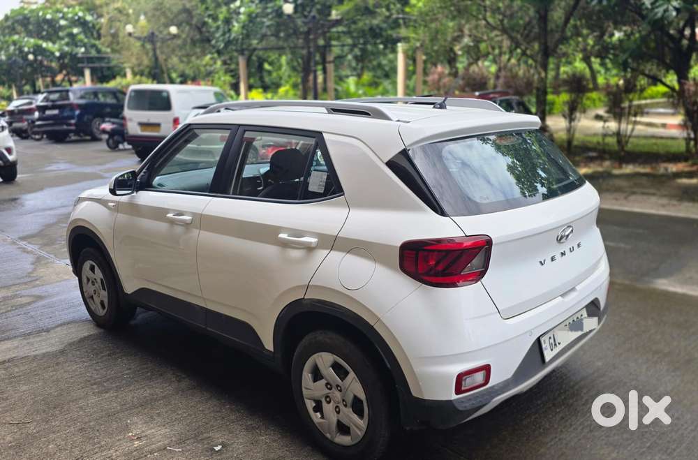 Hyundai Venue 1.2 S Plus, 2022, Petrol