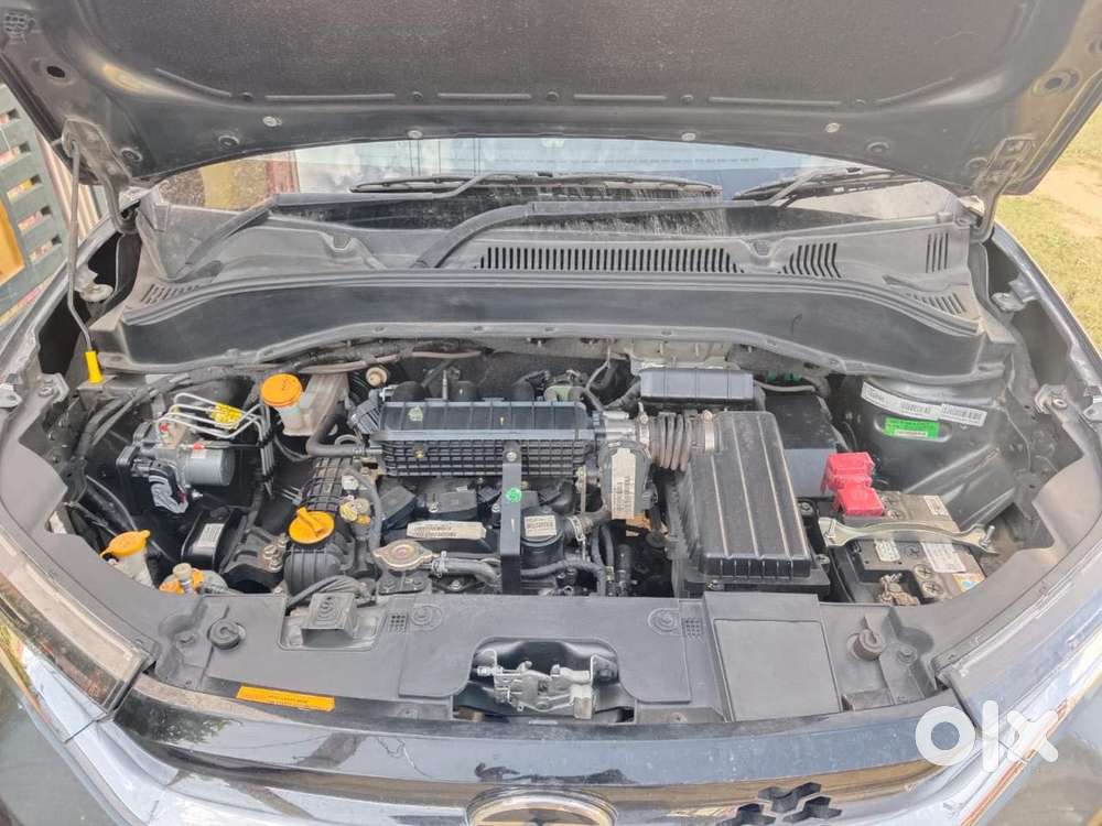 Tata Punch 1.2 Revotron Creative Dual Tone, 2024, Petrol