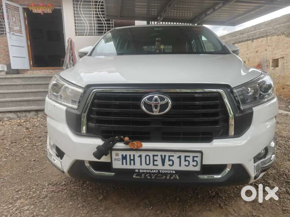 Innova Crysta 2.4 Vx 2026 Model Super White Colour