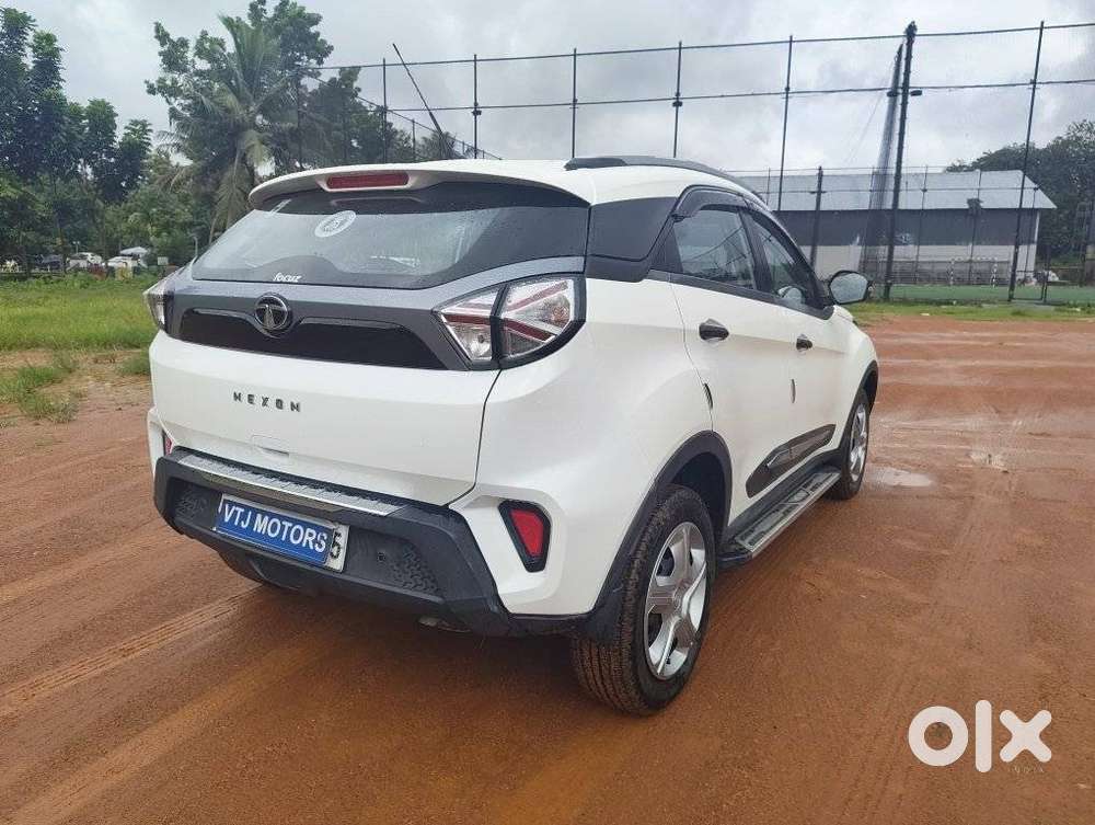 Tata Nexon 1.2 Revotron Xm (s), 2021, Petrol