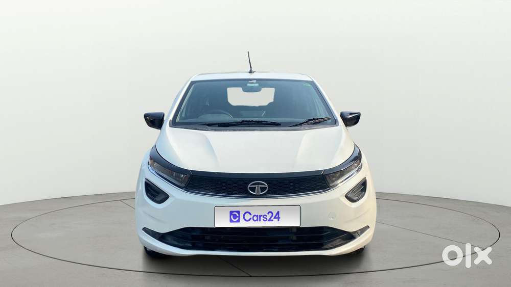 Tata Altroz 1.2 Xe, 2020, Petrol